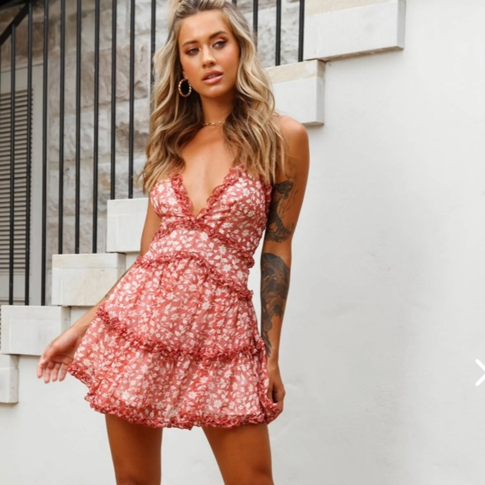 Selfie Leslie Laney Low Back Cami Strap Dress Flower Print Rose
